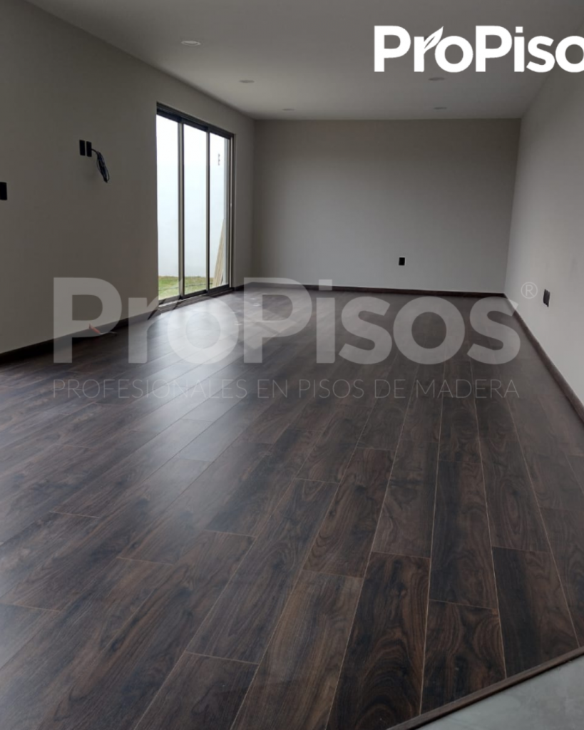renovación de casa de descanso con piso laminado